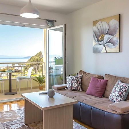 2 Bedroom Cozy Apartment In Makarska Ngoại thất bức ảnh