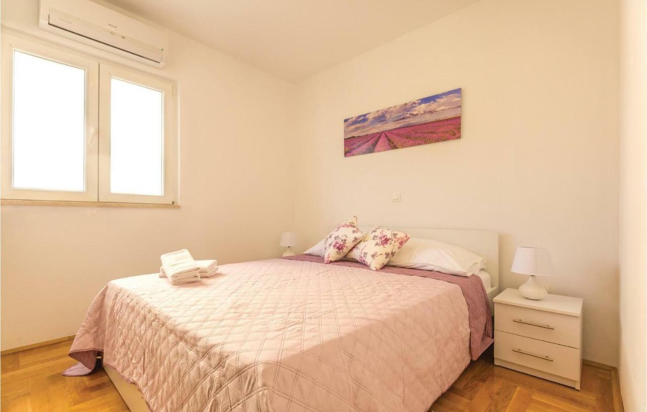 2 Bedroom Cozy Apartment In Makarska Ngoại thất bức ảnh